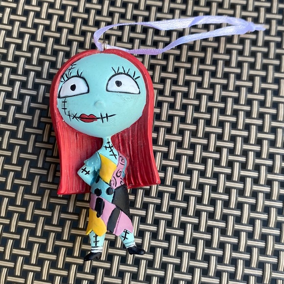 Disney Tim Burton's The Nightmare Before Christmas 25 Year Sally Ornament. - Picture 1 of 13